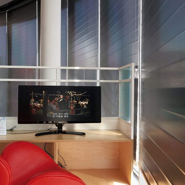 Kontrastreiche Sicht auf den Bildschirm Kontrastreiche Sicht auf den Bildschirm